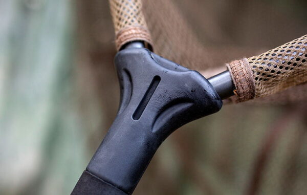 Trakker Sanctuary T8 Landing Net - Image 3